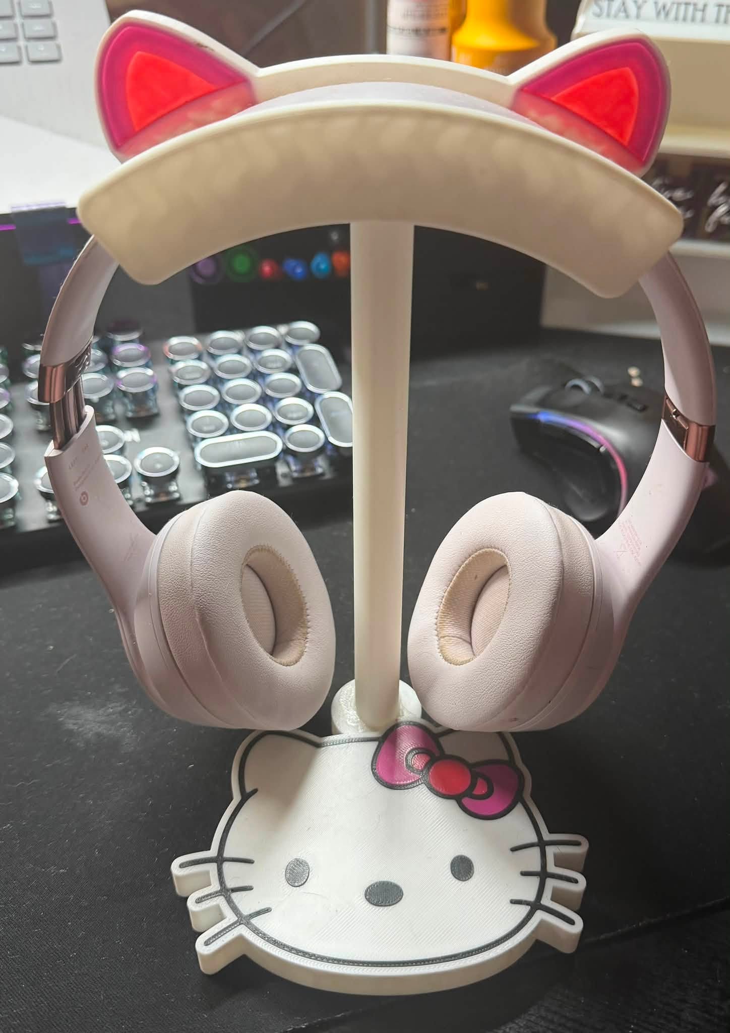 Hello Kitty Headphone Stand